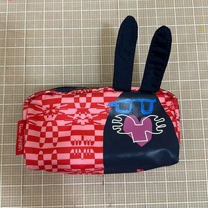 Pouch LeSportsac Designed by Peter Jensen.